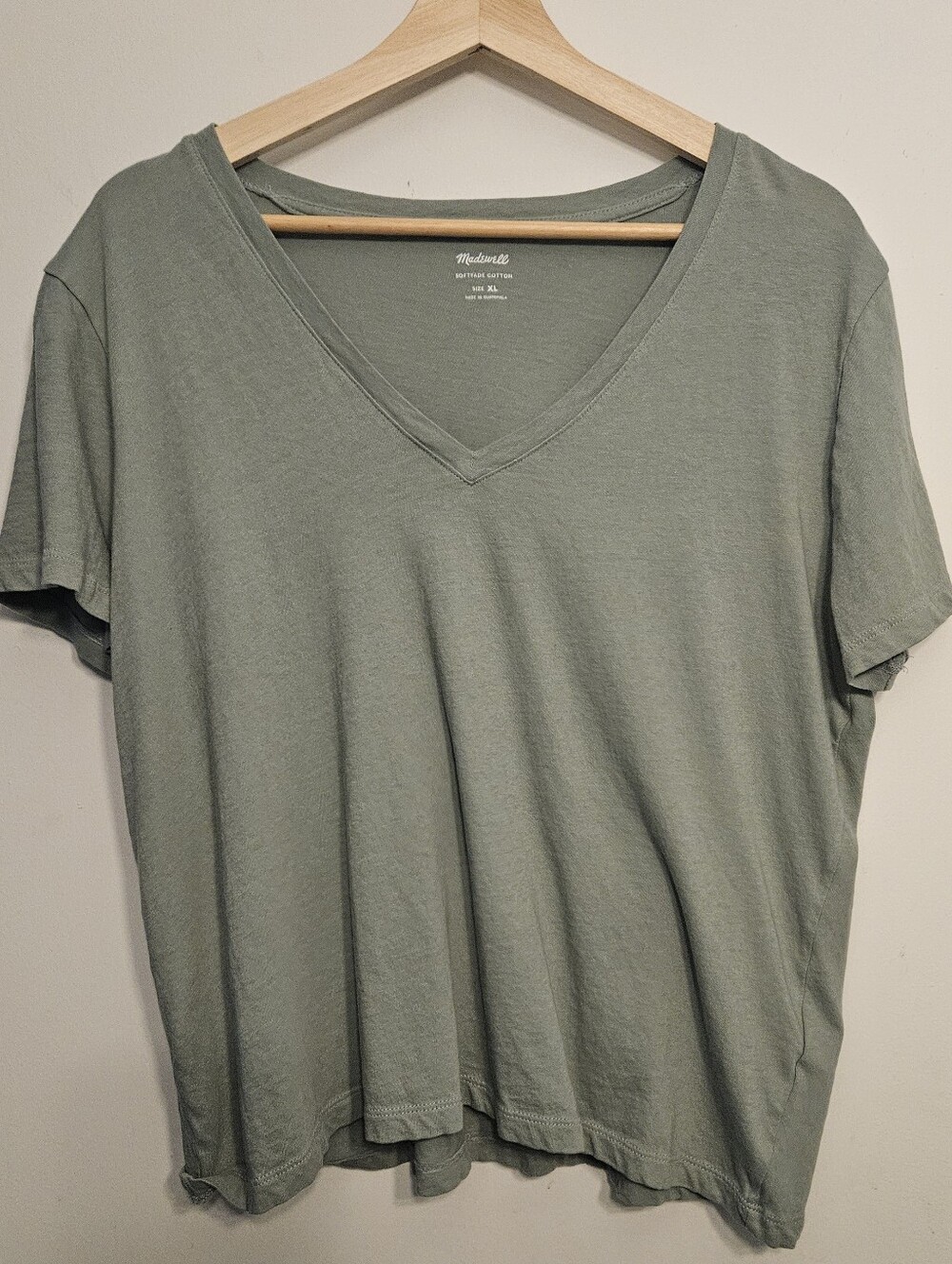 Madewell Sage Green Softfade 100% Cotton V-neck Tee, Size XL